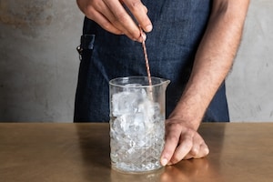 Preparazione Dry Martini  - Fase 3