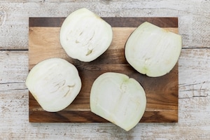 Preparazione Melanzane ripiene alla parmigiana - Fase 1