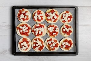 Preparazione Pizzette di melanzane bianche - Fase 2