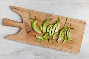 Preparazione Puntarelle e fave in padella - Fase 1