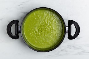 Preparazione Vellutata di piselli con briciole di feta - Fase 3