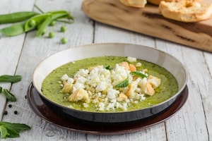 Preparazione Vellutata di piselli con briciole di feta - Fase 3