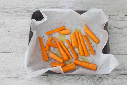 Preparazione Buddha bowl di riso nero, avocado e carote arrostite - Fase 1 Preparazione Buddha bowl di riso nero, avocado e carote arrostite - Fase 1