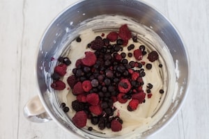 Preparazione Cheesecake ai frutti di bosco - Fase 3