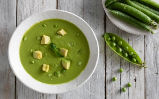Crema fredda di piselli e avocado Crema fredda di piselli e avocado