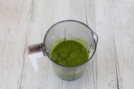 Preparazione Pesto di rucola - Fase 1 Preparazione Pesto di rucola - Fase 1