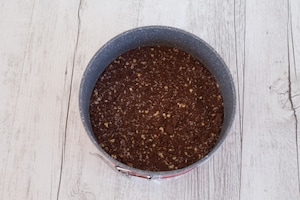 Preparazione Torta di biscotti e crema al cocco - Fase 3