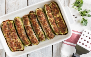 Zucchine ripiene di carne Zucchine ripiene di carne