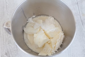 Preparazione Cheesecake fredda - Fase 2