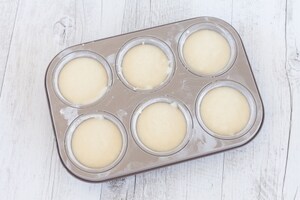 Preparazione Friand alle pesche e cocco - Fase 2