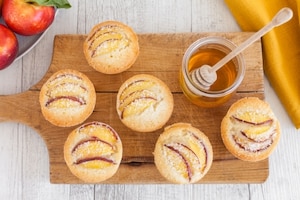 Preparazione Friand alle pesche e cocco - Fase 3