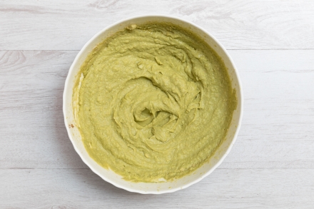 Preparazione Hummus di avocado - Fase 2 Preparazione Hummus di avocado - Fase 2