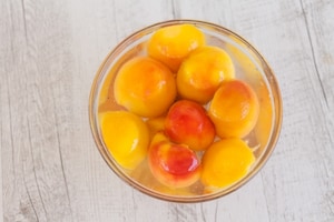 Preparazione Pesche sciroppate - Fase 2