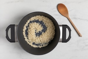 Preparazione Risotto al concentrato di pomodoro - Fase 2