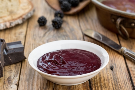 Preparazione Confettura di more e cioccolato fondente - Fase 3 Preparazione Confettura di more e cioccolato fondente - Fase 3