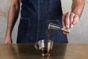 Preparazione Irish coffee - Fase 3