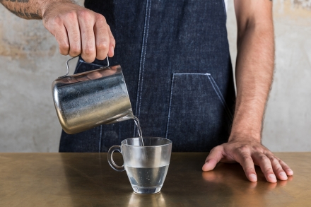 Preparazione Irish coffee - Fase 2 Preparazione Irish coffee - Fase 2