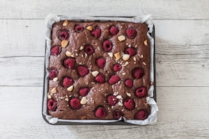 Preparazione Brownies cioccolato e yogurt alla fragola - Fase 4