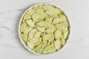 Preparazione Crumble di mele, noci pecan e miele alla vaniglia - Fase 2