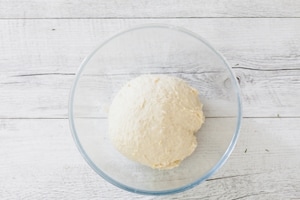 Preparazione Focaccia di patate e rosmarino facilissima - Fase 1