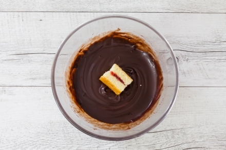 Preparazione Lamingtons - Fase 3 Preparazione Lamingtons - Fase 3