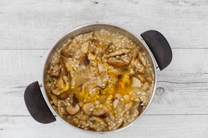 Preparazione Orzotto funghi, formaggio e zafferano  - Fase 3