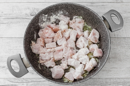 Preparazione Pollo cremoso alla curcuma e Skyr - Fase 2 Preparazione Pollo cremoso alla curcuma e Skyr - Fase 2