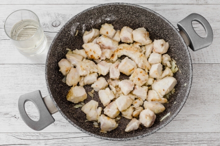 Preparazione Pollo cremoso alla curcuma e Skyr - Fase 2 Preparazione Pollo cremoso alla curcuma e Skyr - Fase 2