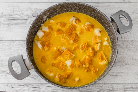 Preparazione Pollo cremoso alla curcuma e Skyr - Fase 3 Preparazione Pollo cremoso alla curcuma e Skyr - Fase 3