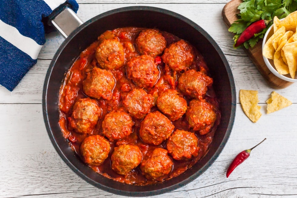 Polpette speziate con salsa tex-mex ricetta