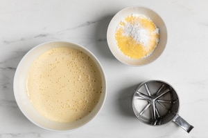 Preparazione Torta morbida all'uva fragola - Fase 1