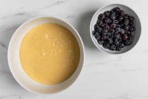 Preparazione Torta morbida all'uva fragola - Fase 2