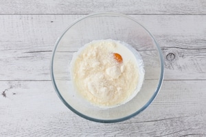 Preparazione Torta salata funghi, speck e mozzarella  - Fase 2