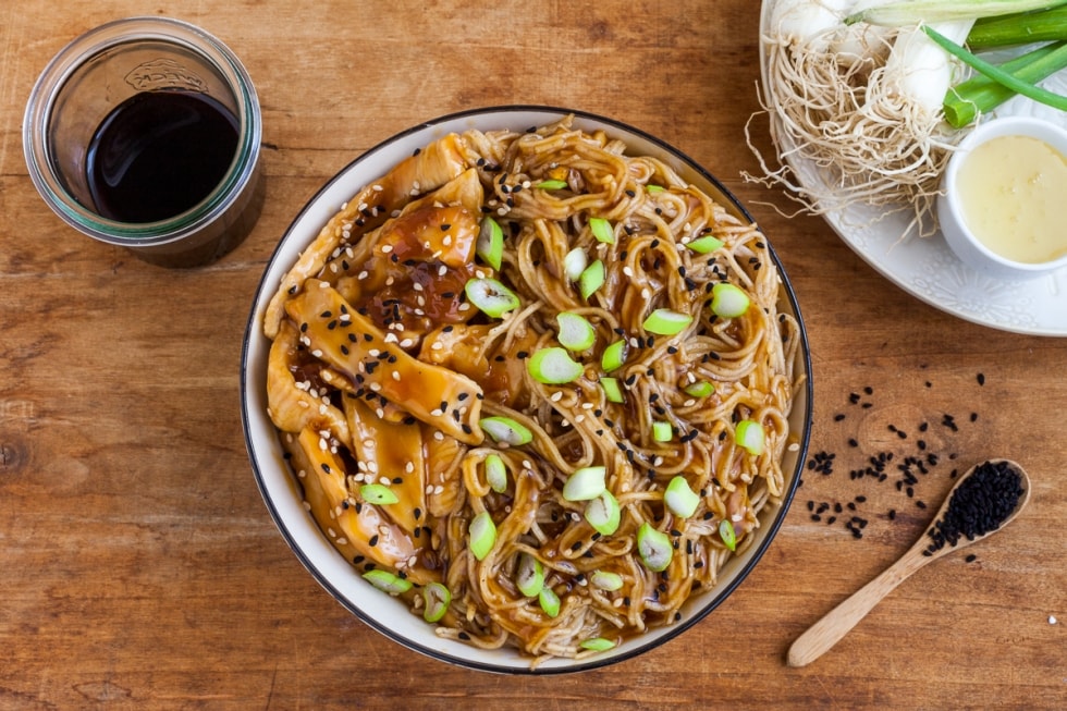 Vermicelli con pollo teriyaki ricetta