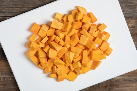 Preparazione Zucca in padella - Fase 1 Preparazione Zucca in padella - Fase 1