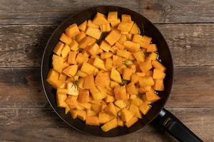 Preparazione Zucca in padella - Fase 2