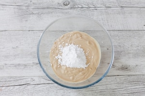 Preparazione Bicchierini golosi con yogurt al caffè - Fase 1