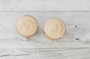 Preparazione Bicchierini golosi con yogurt al caffè - Fase 2