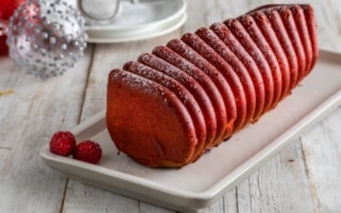 Cake alle nocciole e lamponi