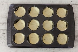 Preparazione Cestini di pasta sfoglia - Fase 1