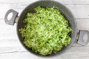 Preparazione Lasagne zucchine e salmone - Fase 1