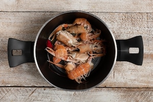 Preparazione Linguine agli scampi - Fase 1