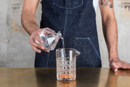 Preparazione Old Fashioned - Fase 2 Preparazione Old Fashioned - Fase 2