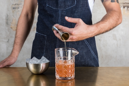 Preparazione Old Fashioned - Fase 5 Preparazione Old Fashioned - Fase 5