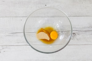 Preparazione Pancake con skyr alla fragola e cioccolato  - Fase 1