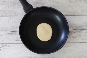 Preparazione Pancake con skyr alla fragola e cioccolato  - Fase 3