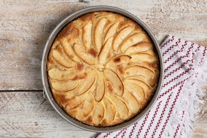 Preparazione Torta di mele senza uova - Fase 3