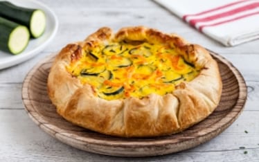 Torta salata al salmone e zucchine