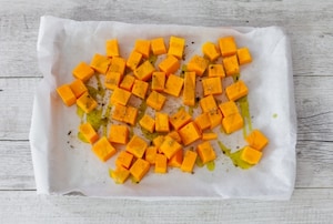 Preparazione Bowl di farro con radicchio di Treviso tardivo, zucca, melagrana e mela  - Fase 1