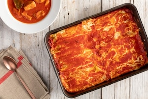 Preparazione Cannelloni di crêpes con ricotta e spinaci al sugo di carne di nonna Melina - Fase 7